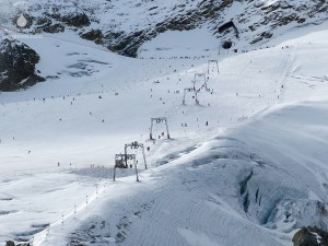 Gletscher Sölden Skilift Rennfahrer