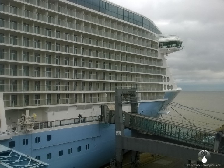 Ovation of the Seas Bremerhaven Kreuzfahrtschiff