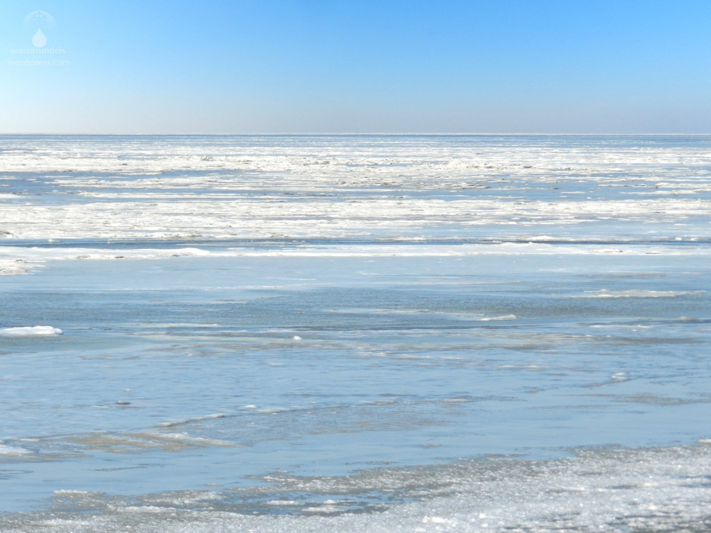 Packeis auf dem Wattenmeer der Norsee bei Wremen.