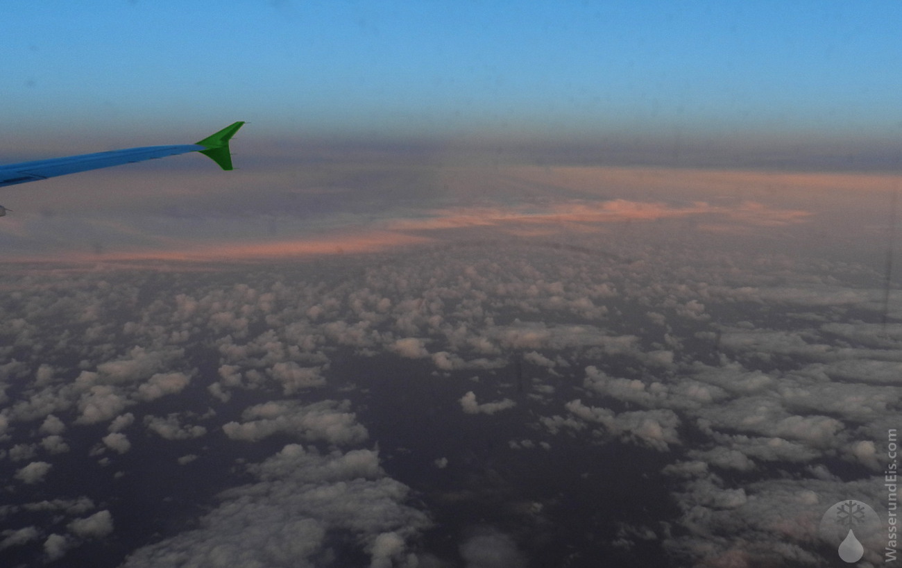 Flug vom Flughafen Bremen nach Reykjavik Keflavik Island.