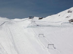 2009-04-25-00-Zugspitze-Snowfarming-Gletschersee