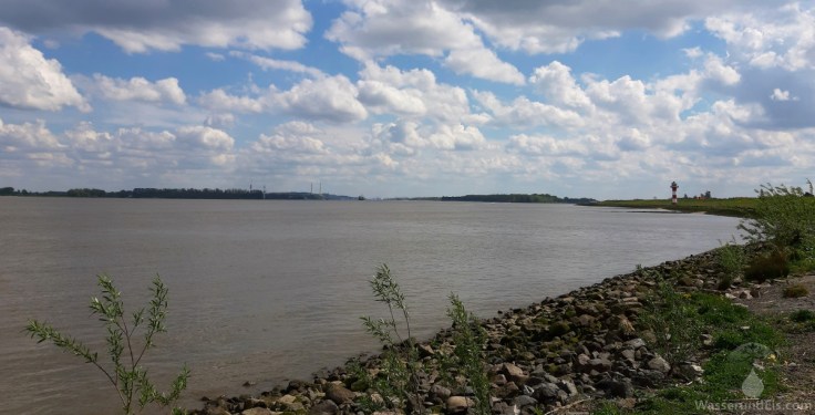 2019-04-27-Elbe_Lühe