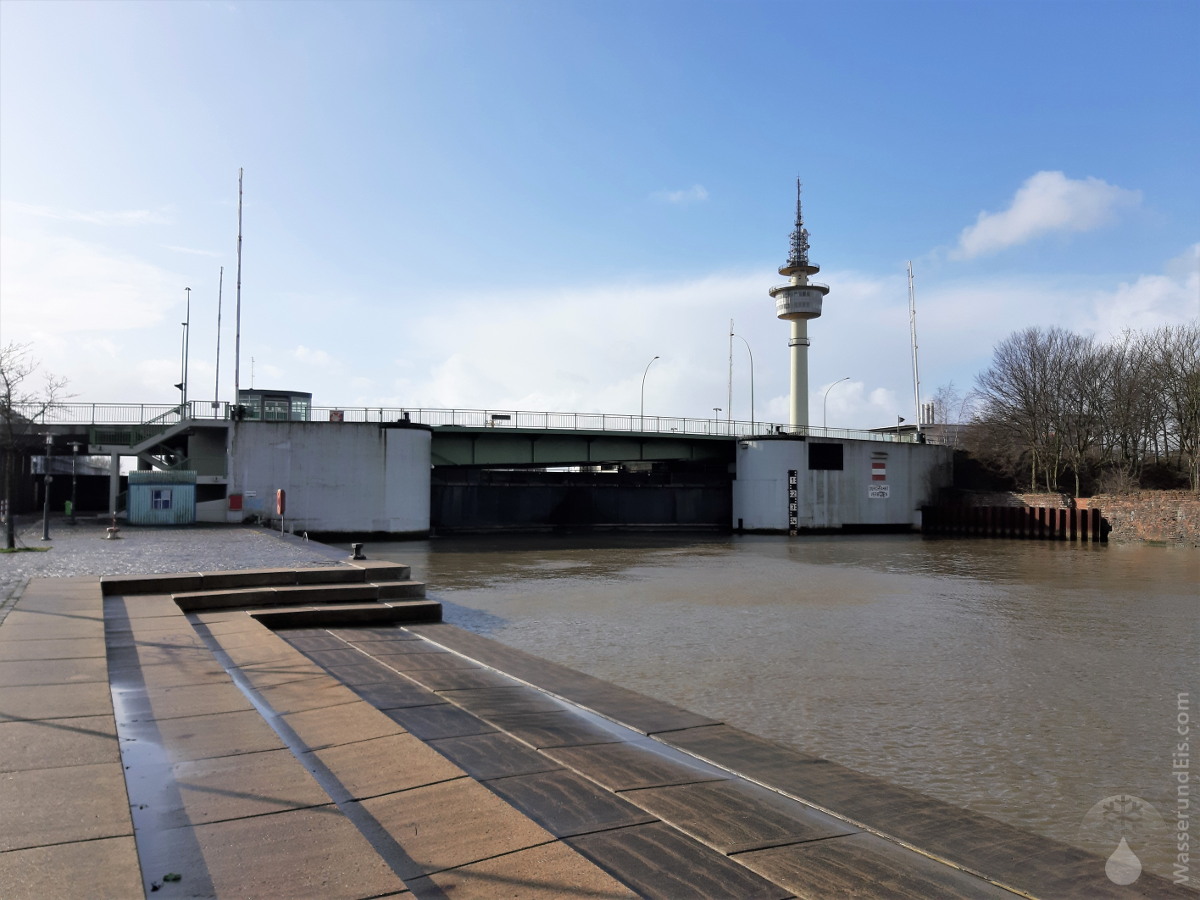 #Sturmflutsperrwerk Geeste Kenneybrücke Bremerhaven