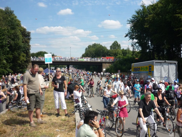#Volksfest A40 Stillleben Bochum 2010