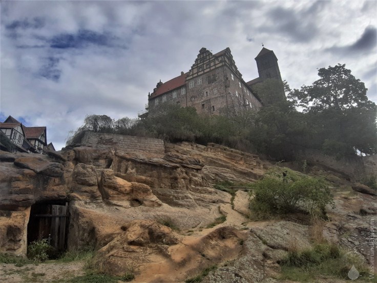 Der Quedlingburger Schlossberg mit der Stiftskirche St.Servati ist auf Fels gebaut.